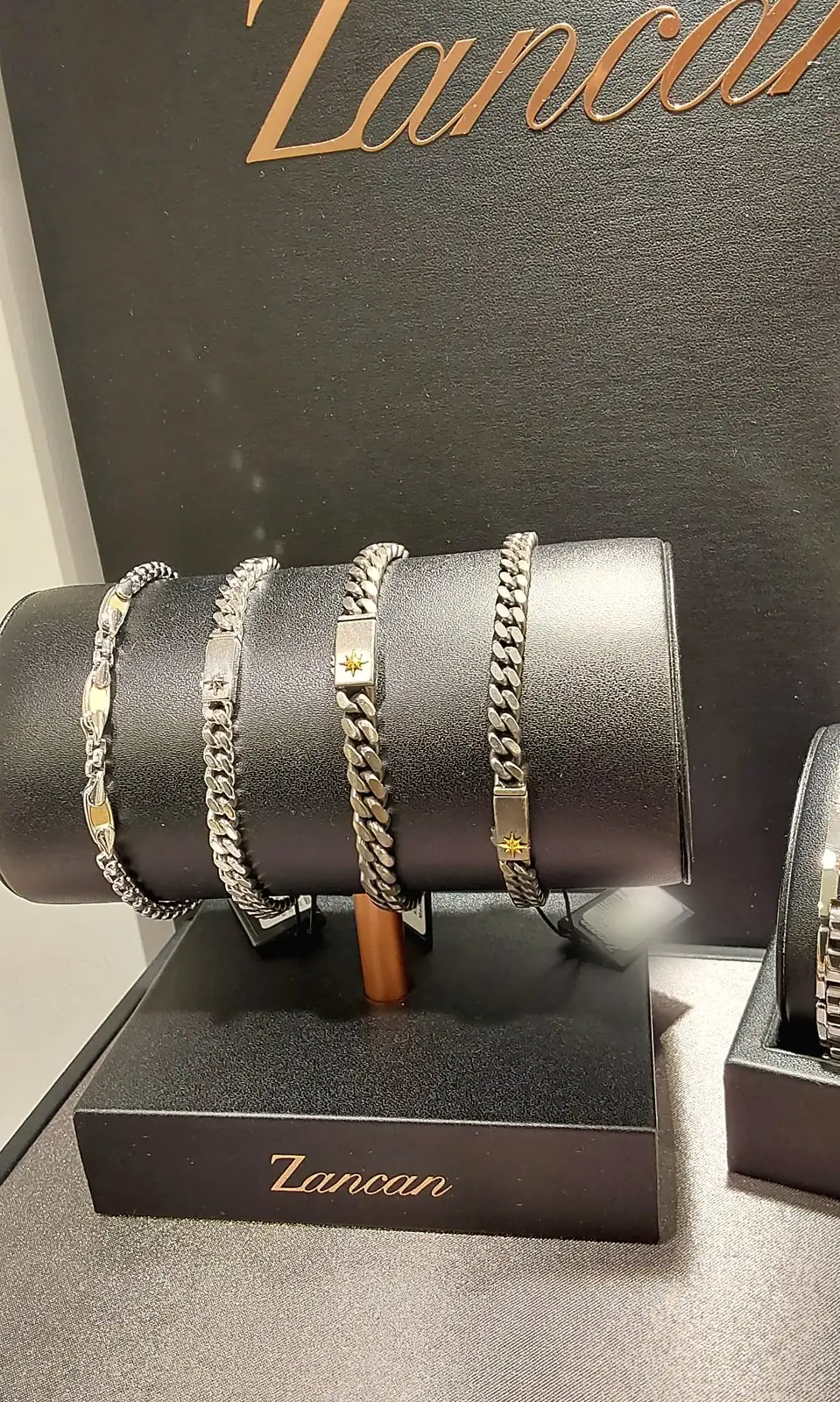 Bracciali Zancan a maglia grumetta
